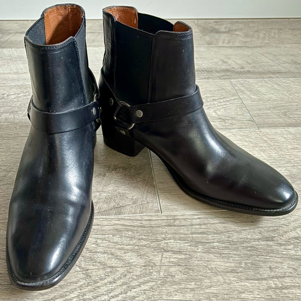 FRYE Dara Harness Chelsea boots 🏍️ - Picture 2 of 3
